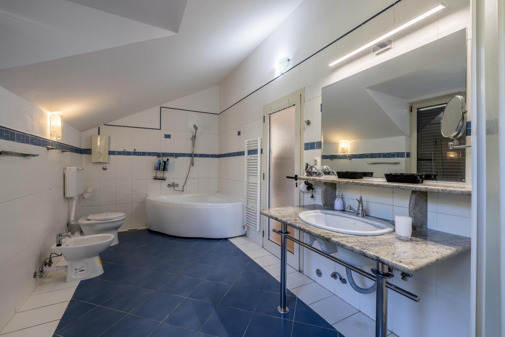 Urban Utopia Penthouse With Private Parking سبليت المظهر الخارجي الصورة