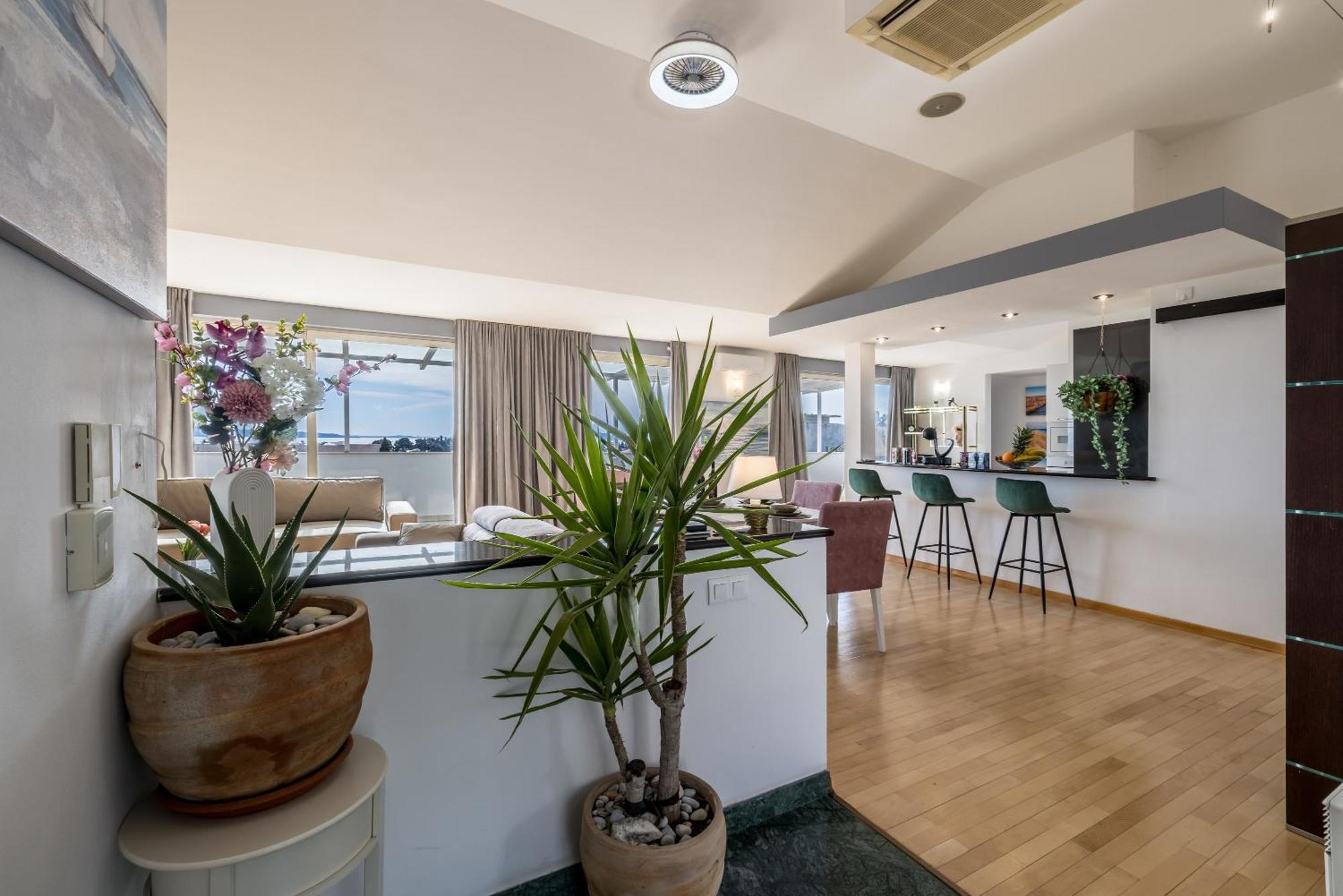 Urban Utopia Penthouse With Private Parking سبليت المظهر الخارجي الصورة